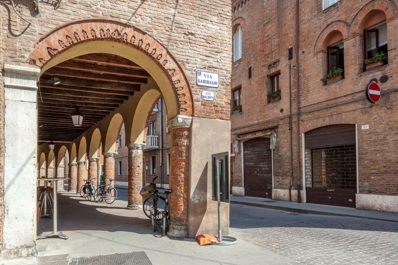 Ferrara Mercato Fancy Studio المظهر الخارجي الصورة